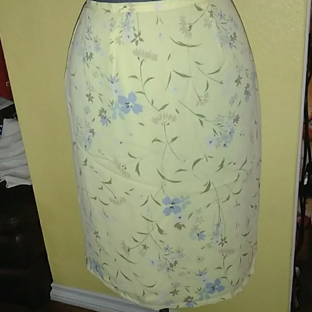 Old Navy Flower Skirt